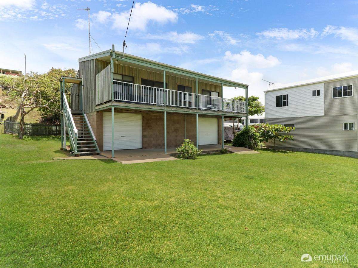 Four Palm'S Villa Emu Park Exterior photo